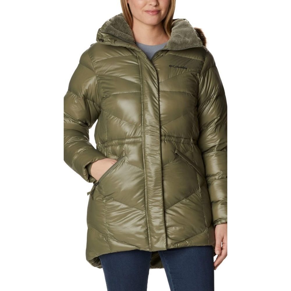 Columbia  Insulated  Jacket
Size XS